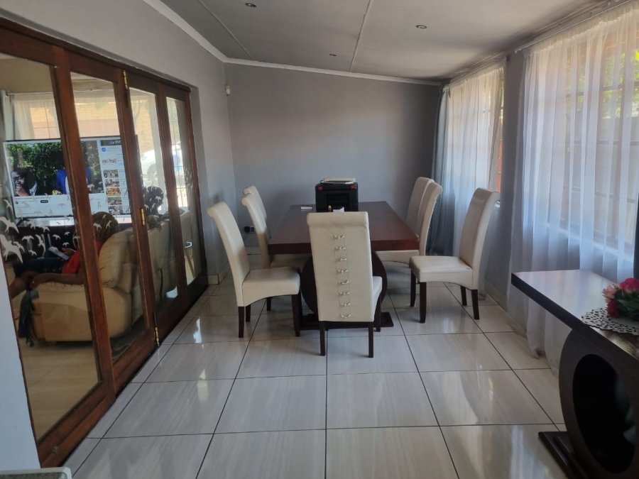4 Bedroom Property for Sale in Waterval East North West